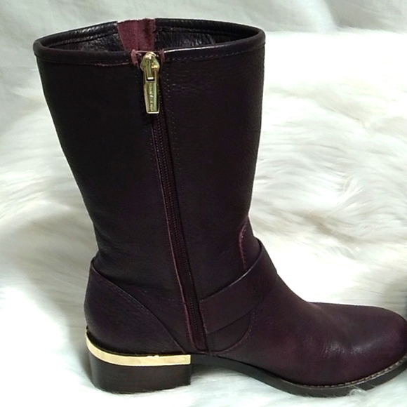 FLASH SALE! Vince Camuto Inside Zip Up Leather Boots W/Gold Hardware Sz.7M - Picture 7 of 16